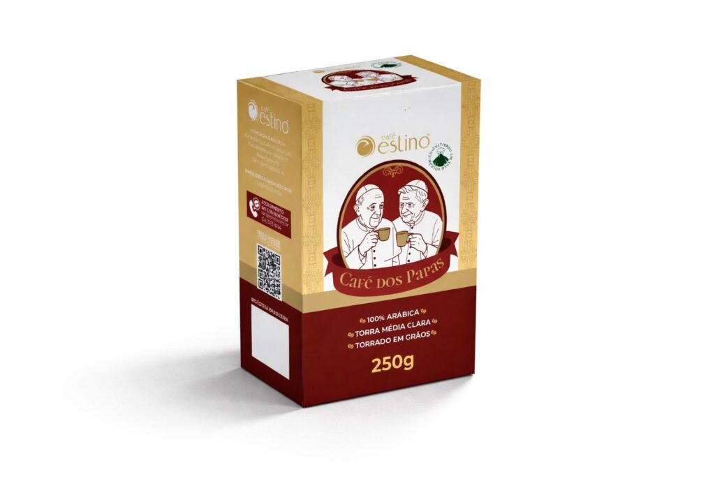 Certamente o Papa Bento XVI e o Papa Francisco guardaram na memória muitas coisas boas do Brasil- entre elas, o nosso café, que conquista até a alma.